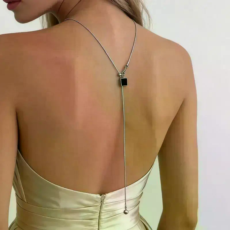 Sparkly Pearl Back Chain Neckl - Body Jewelry For Backless Dress recensione e prezzo