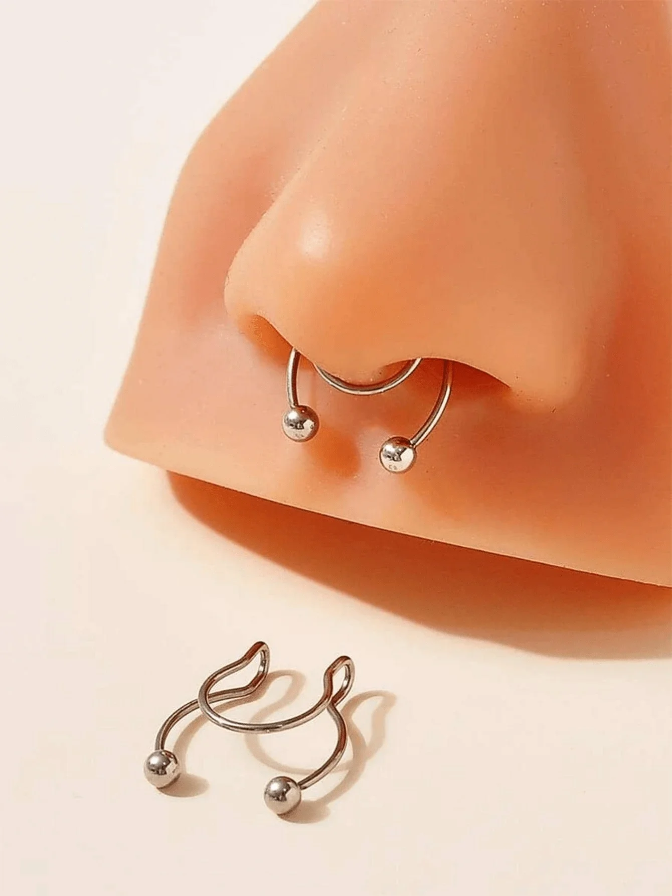 2pcs Stainless Steel Clip-On N - Body Jewelry And Piercing recensione e prezzo