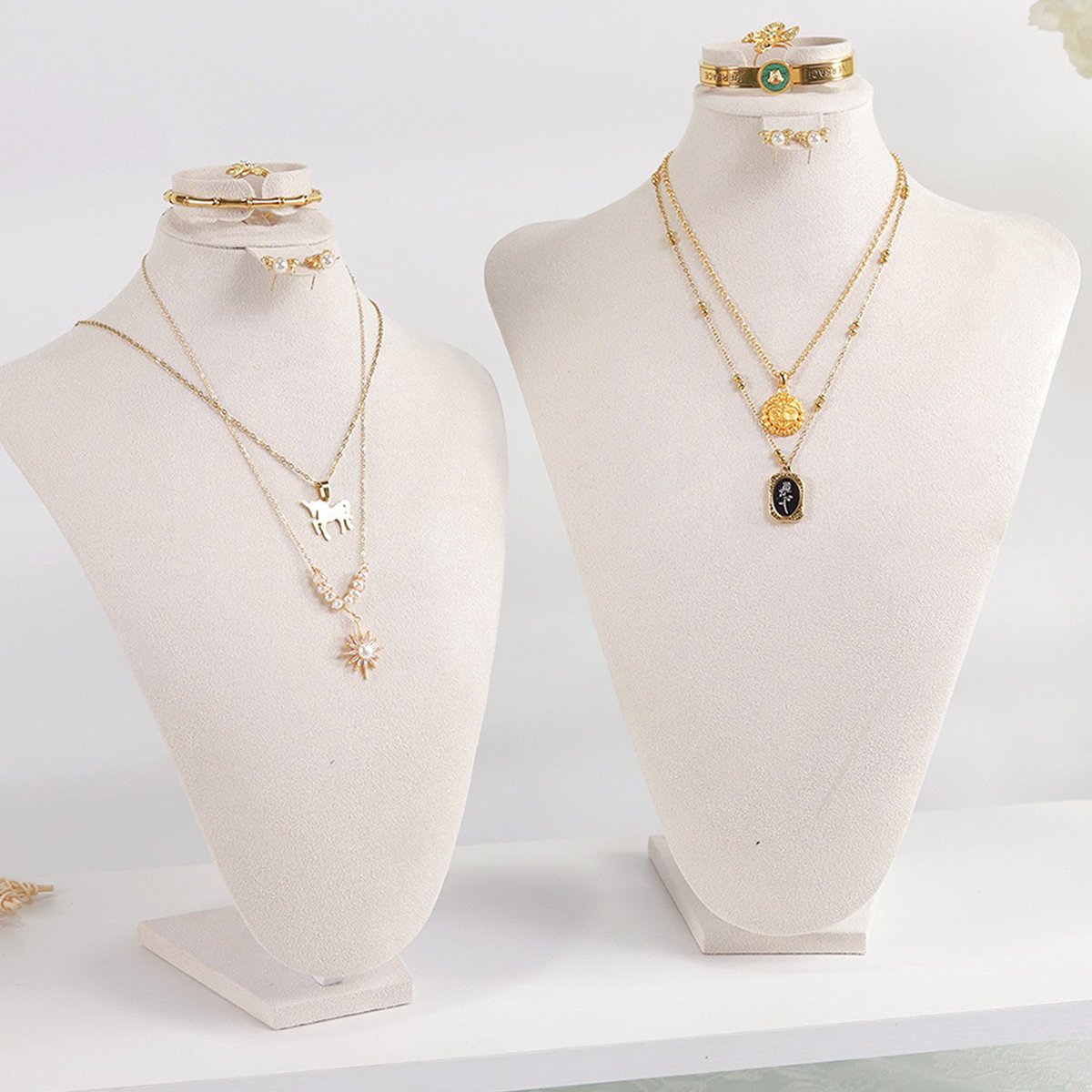 Body Velvet Jewelry Display Bu - Body Jewelry Display Case recensione e prezzo