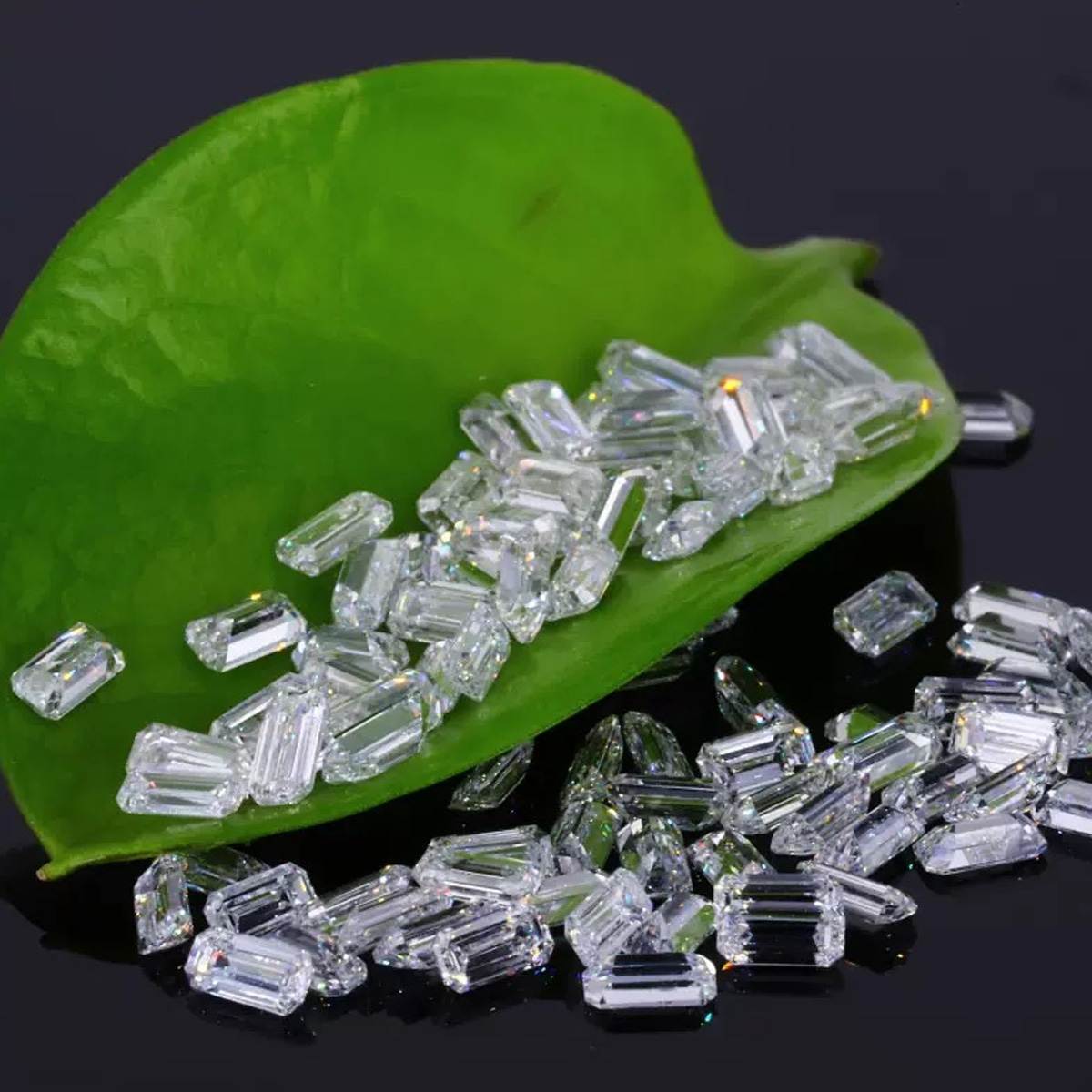 Emerald Cut Lab Grown Small Di - Body Jewelry Vch recensione e prezzo