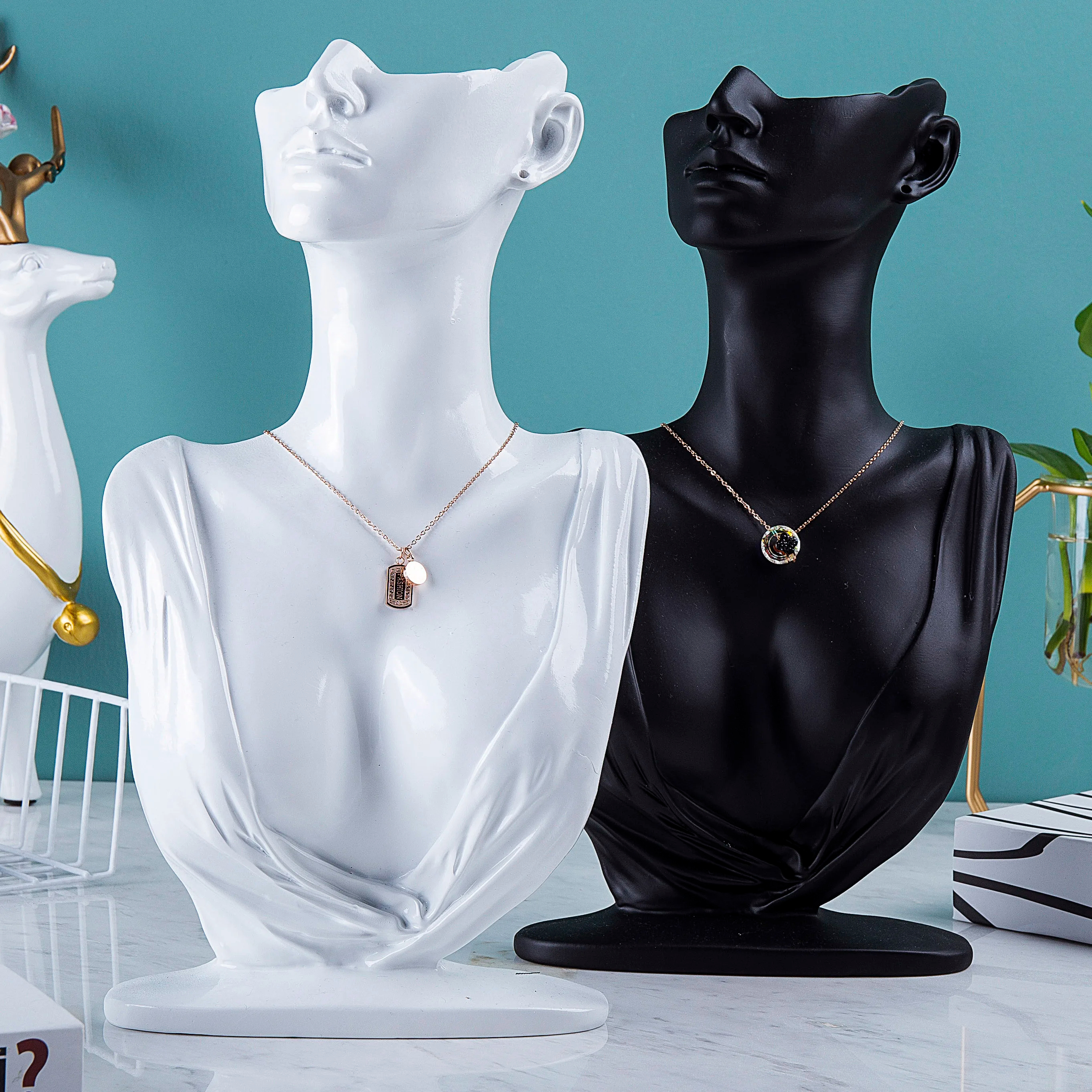 Mannequin Necklace Jewelry Dis - Body Jewelry Display Case recensione e prezzo